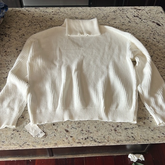 New - Bar III Women's Cutout-Detail Turtleneck Sweater in Washed White - Picture 3 of 8